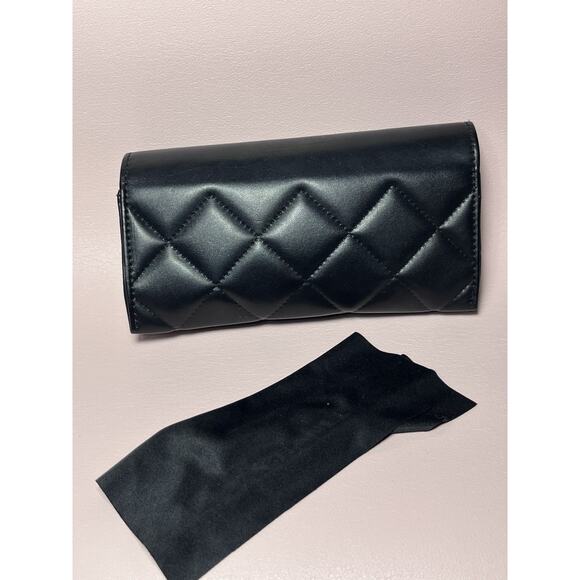 CHANEL Black Quilted Leather Sunglasses Case Magnetic Close Luxury Designer Luxe - Picture 4 of 4